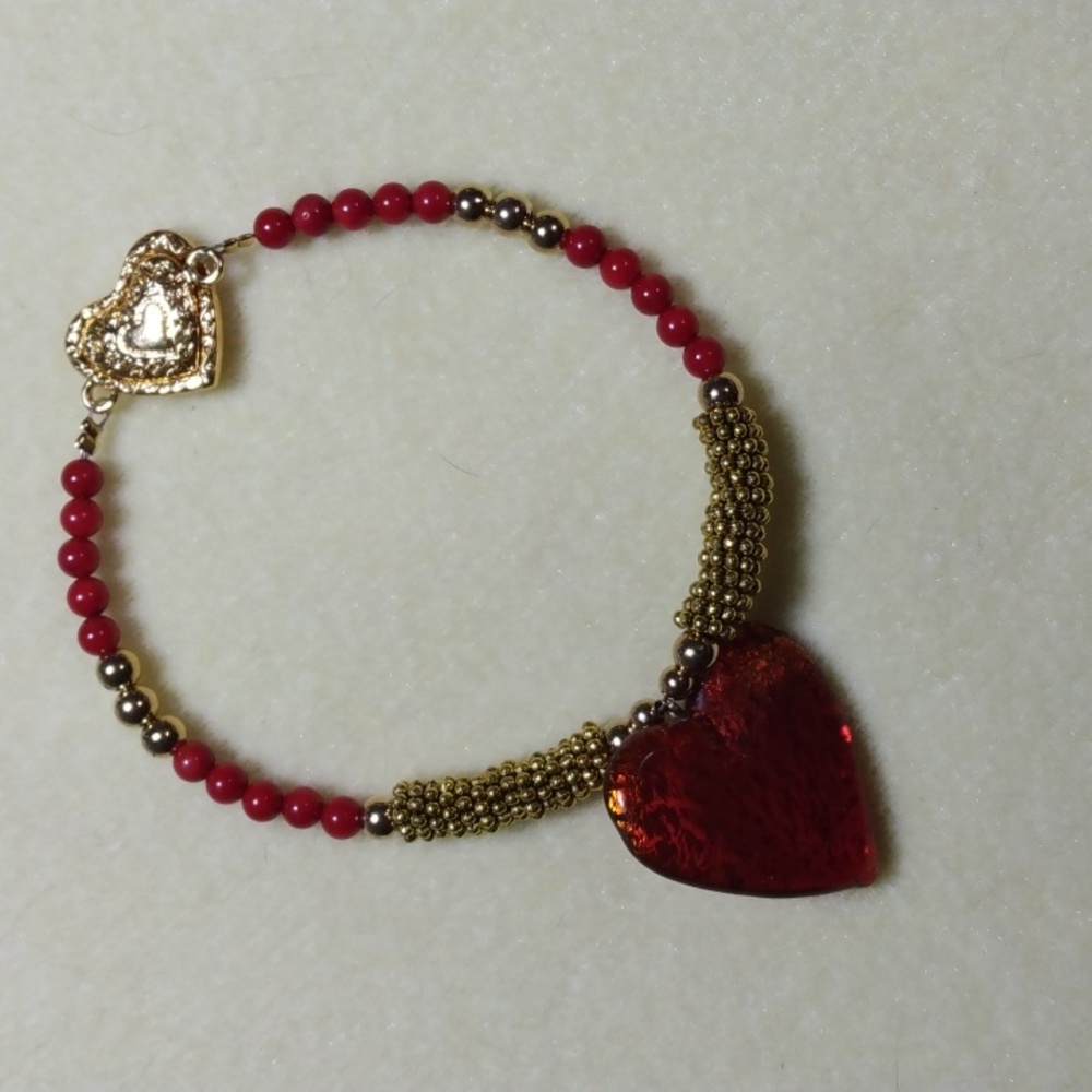 Hand crafted Red Bamboo Coral bracelet with magnetic ♥️ clasp - Picture 1 of 3